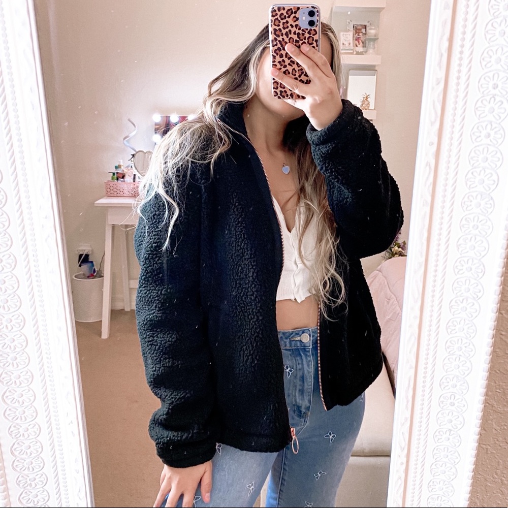 Old Navy Black Sherpa Jacket Size M